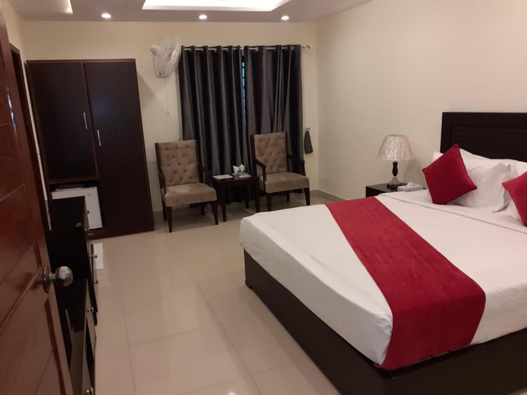 Hotel Noor Plaza Lahore Bilik gambar
