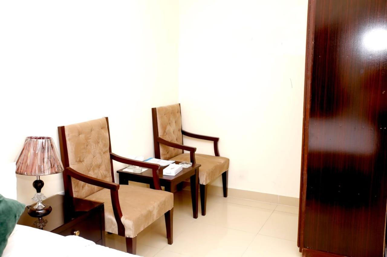 Hotel Noor Plaza Lahore Luaran gambar