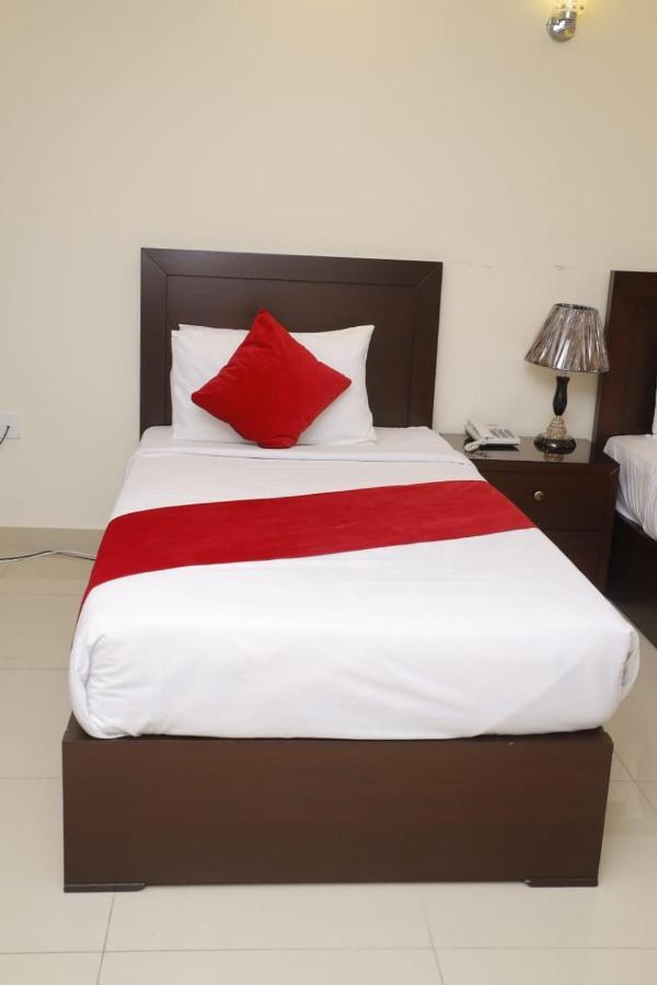 Hotel Noor Plaza Lahore Luaran gambar