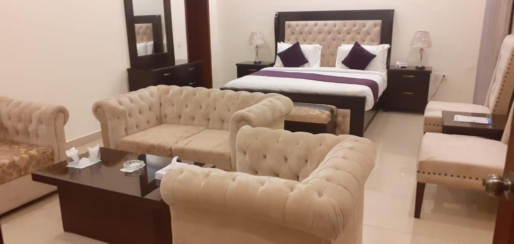 Hotel Noor Plaza Lahore Bilik gambar